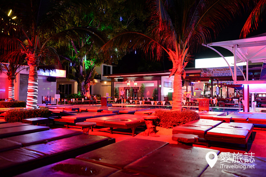 夜店：_夜店dj舞曲蹦迪_夜店舞曲