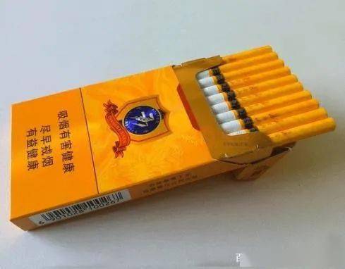 万宝路香烟：_香烟万宝路图片_泰国香烟万宝路